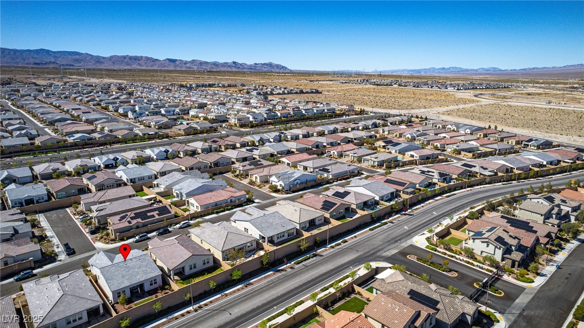 8944 Skye Canyon Ranch Street Property Photo 3
