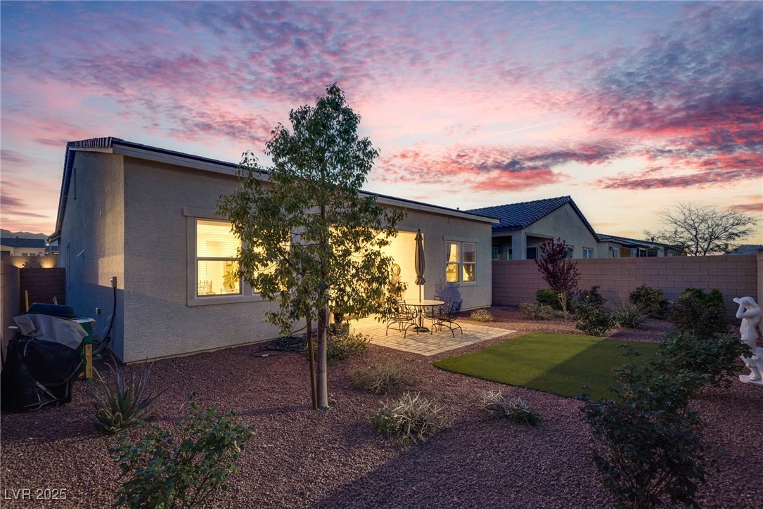 8944 Skye Canyon Ranch Street Property Photo 12