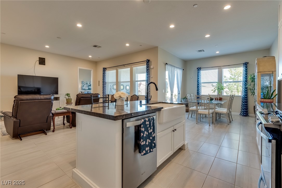 8944 Skye Canyon Ranch Street Property Photo 17