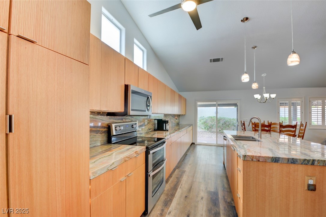 5217 Cold River Avenue Property Photo 8