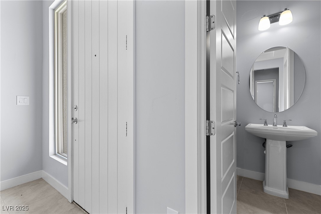 10158 Super Jovian Street Property Photo 24