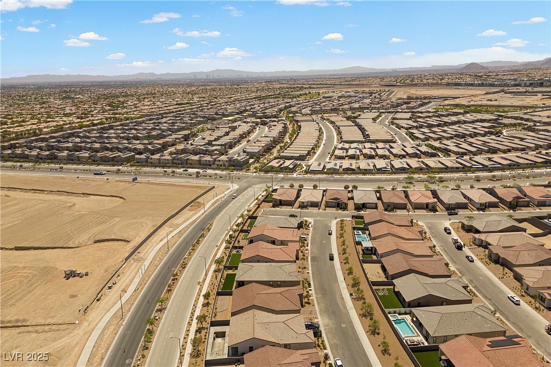 10158 Super Jovian Street Property Photo 32