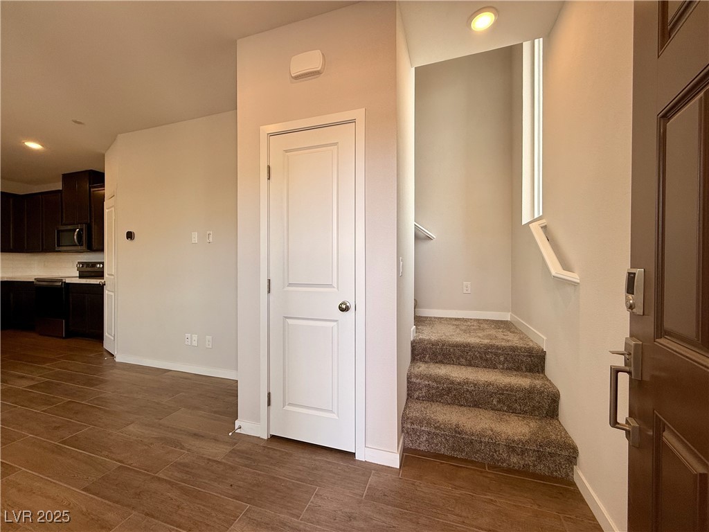 991 Gearus Place Property Photo 5