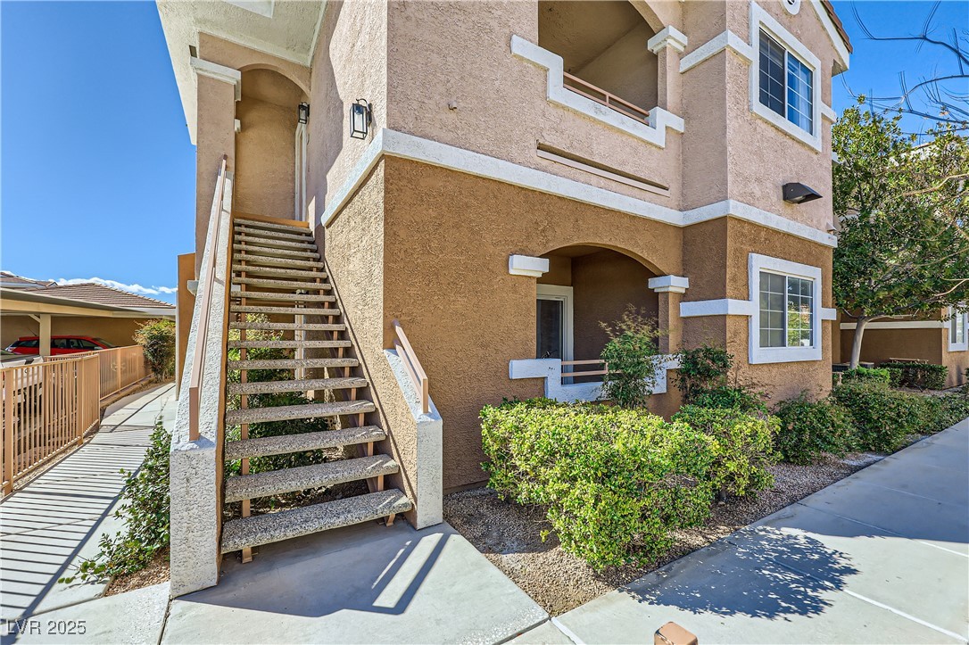 830 Carnegie Street 724 Property Photo 4