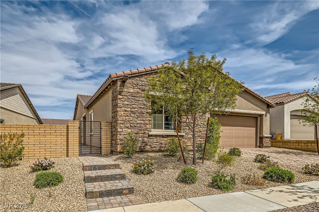 728 Omaggio Place Property Photo 3