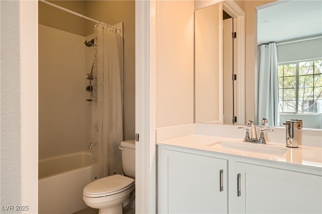 728 Omaggio Place Property Photo 47
