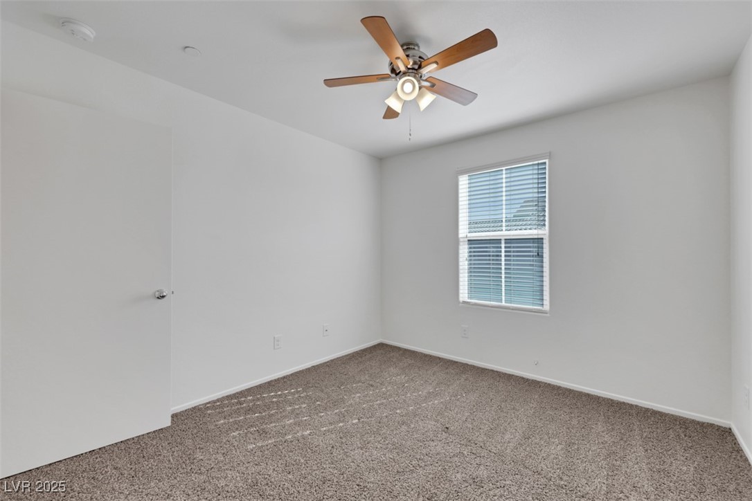 4561 Woolcomber Street Property Photo 12