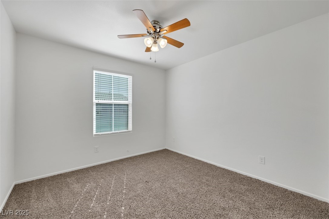 4561 Woolcomber Street Property Photo 15