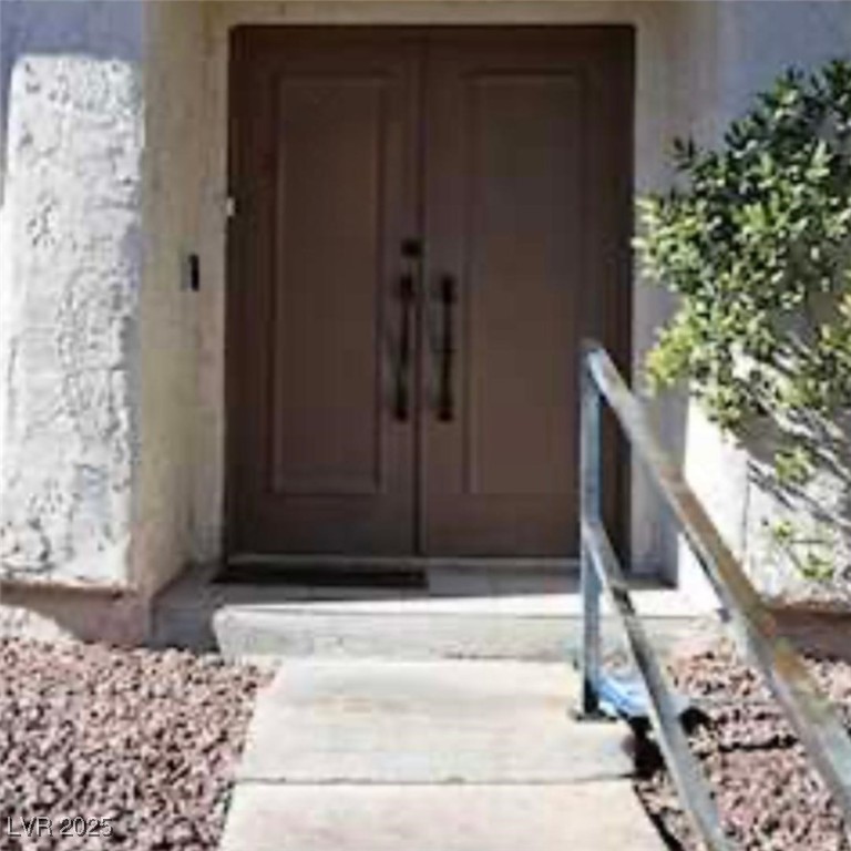 2569 Malabar Avenue Property Photo 3