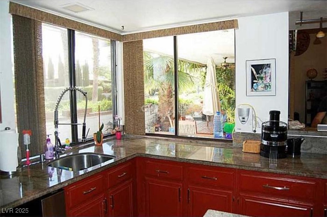 2569 Malabar Avenue Property Photo 7