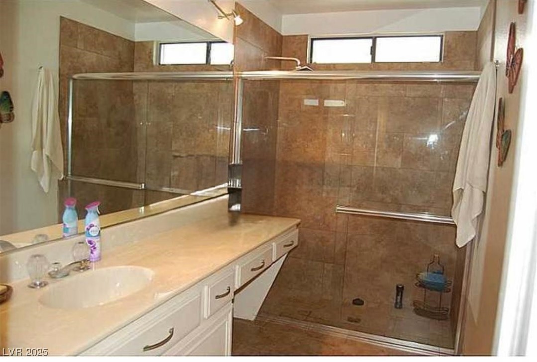 2569 Malabar Avenue Property Photo 14