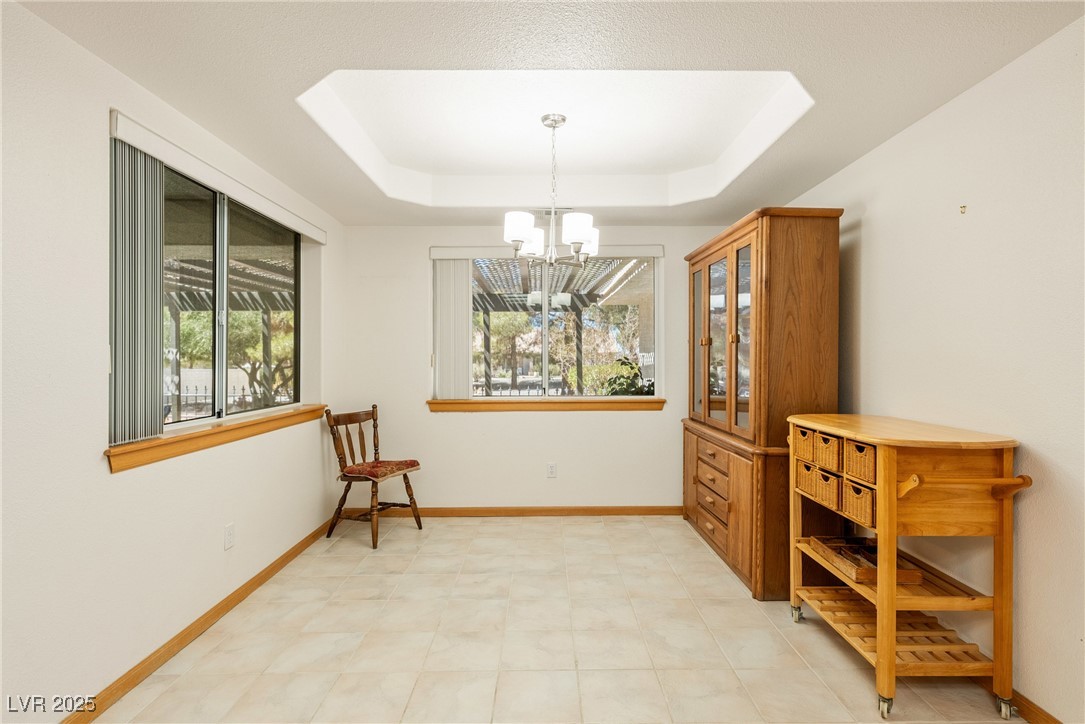 2040 Tucuman Avenue Property Photo 10