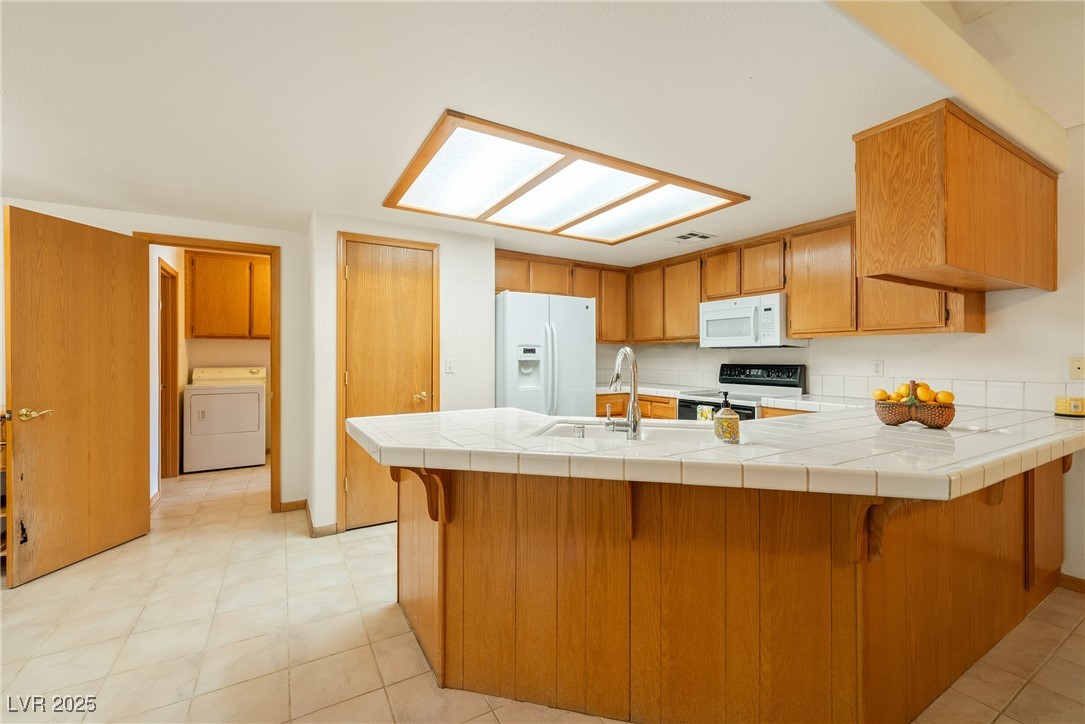 2040 Tucuman Avenue Property Photo 13