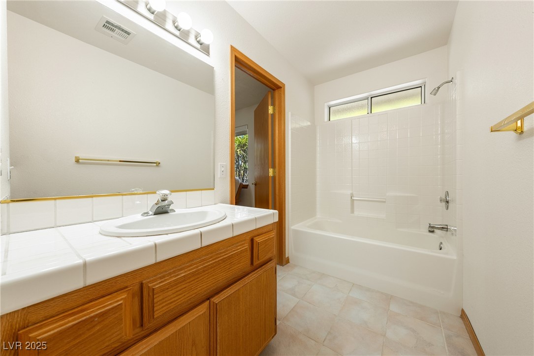 2040 Tucuman Avenue Property Photo 21