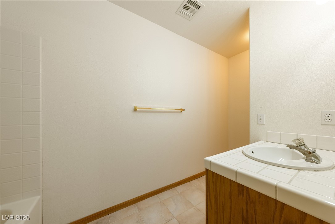 2040 Tucuman Avenue Property Photo 22