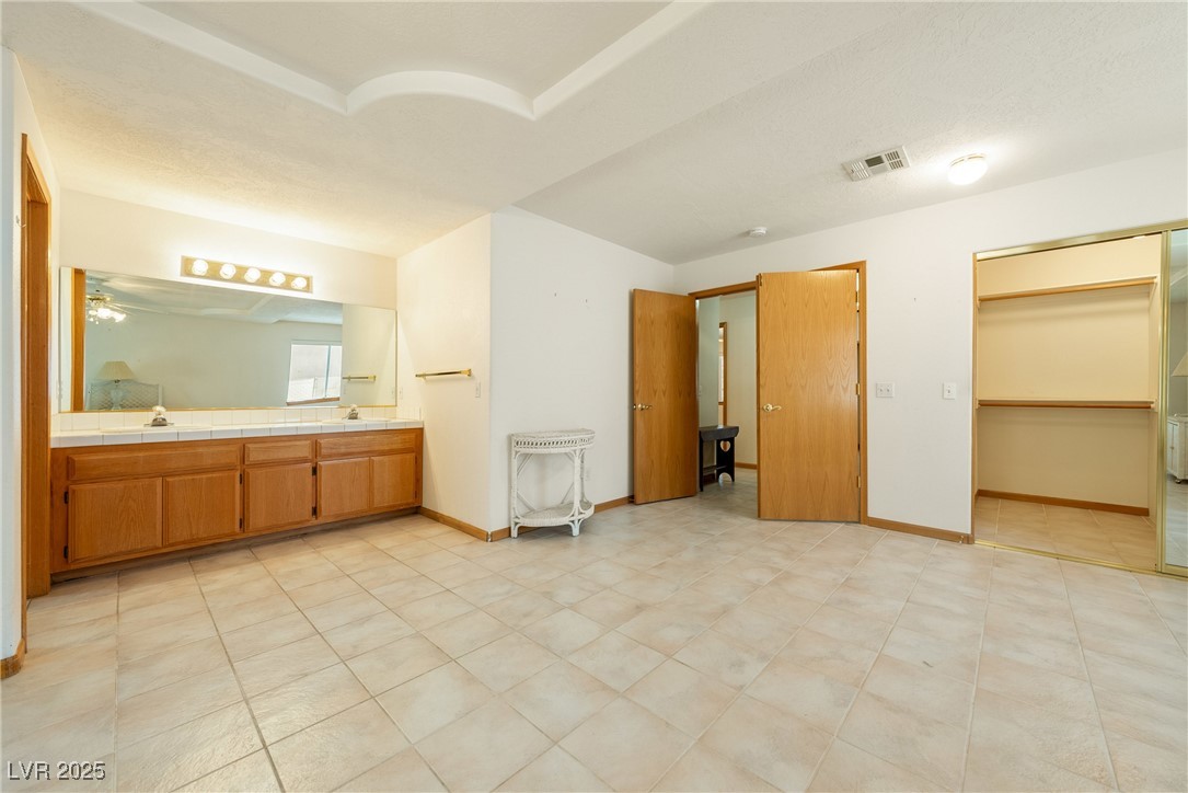 2040 Tucuman Avenue Property Photo 32