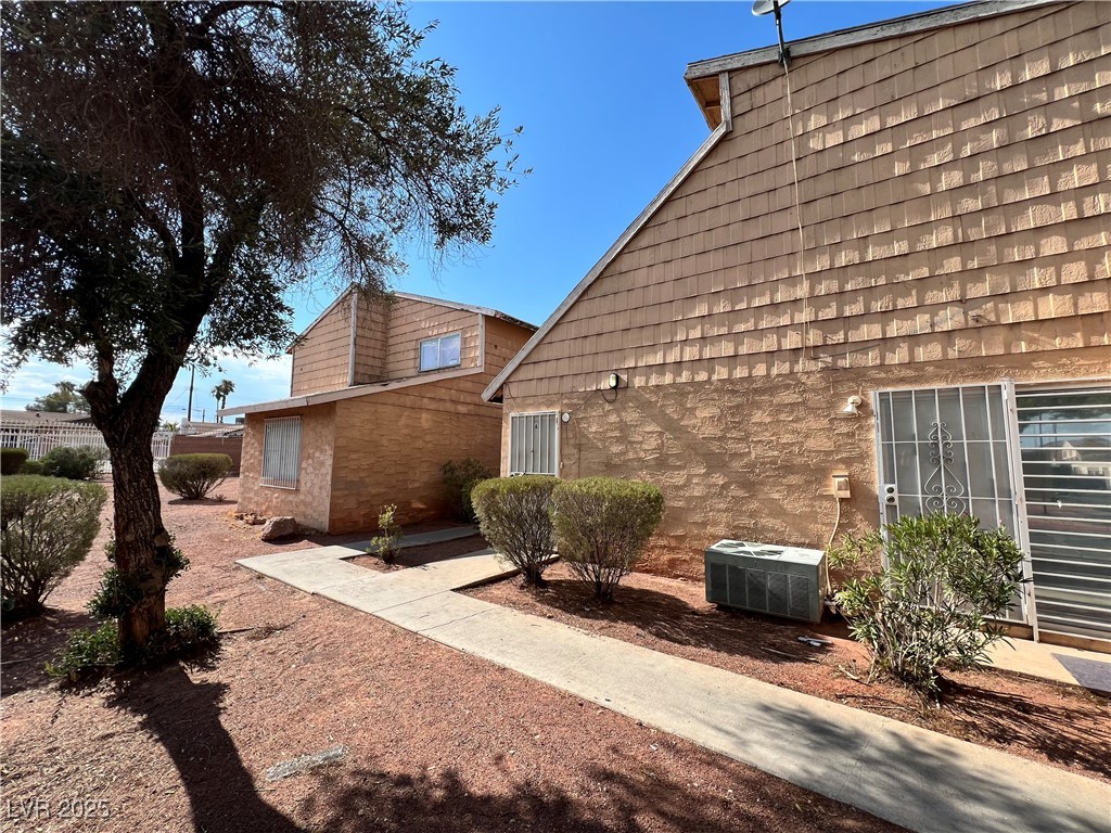 Del Sol Hs Real Estate Listings Main Image