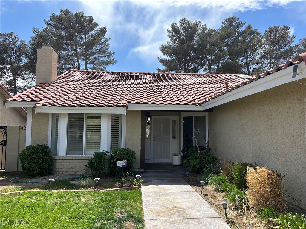 8641 Surtidor Drive Property Photo 1