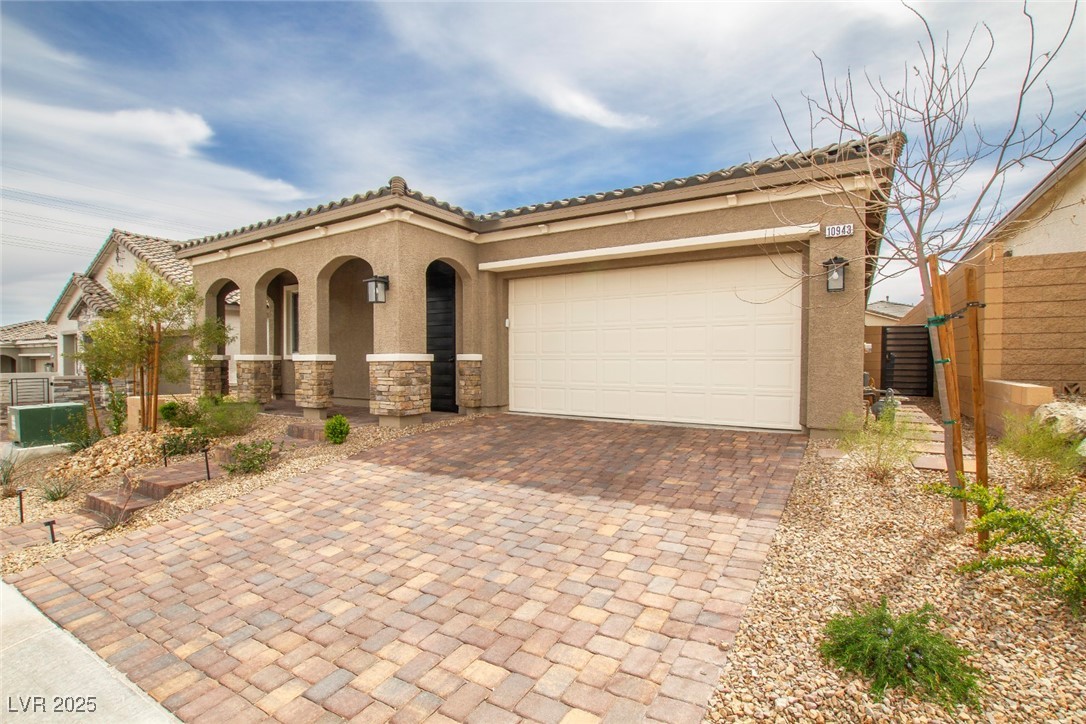 10943 Doresta Avenue Property Photo 4