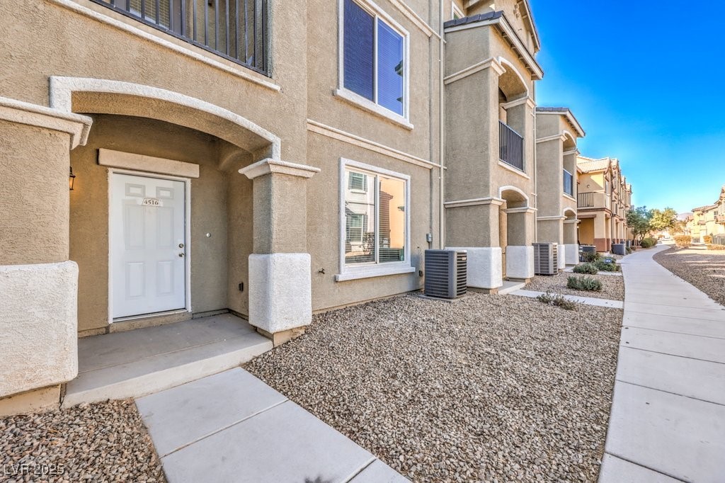 4516 Townwall Street Property Photo 2
