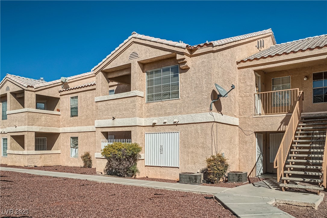 1830 North Pecos Road 137 Property Photo 1