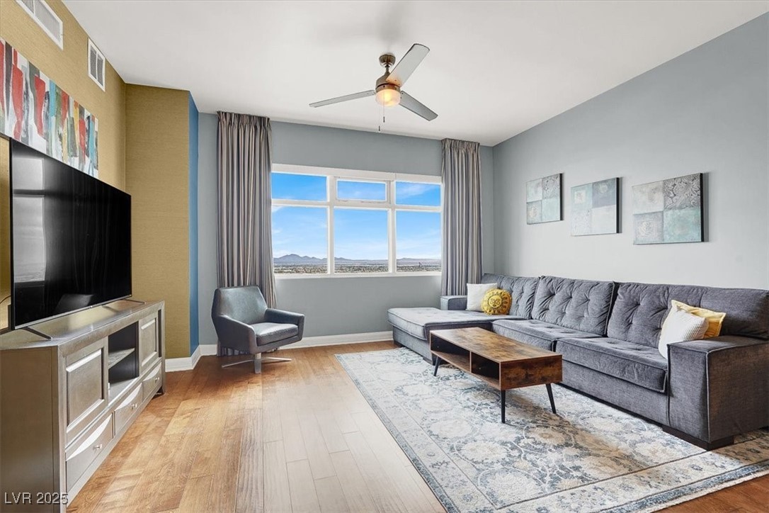 150 Las Vegas Boulevard 918 Property Photo 10