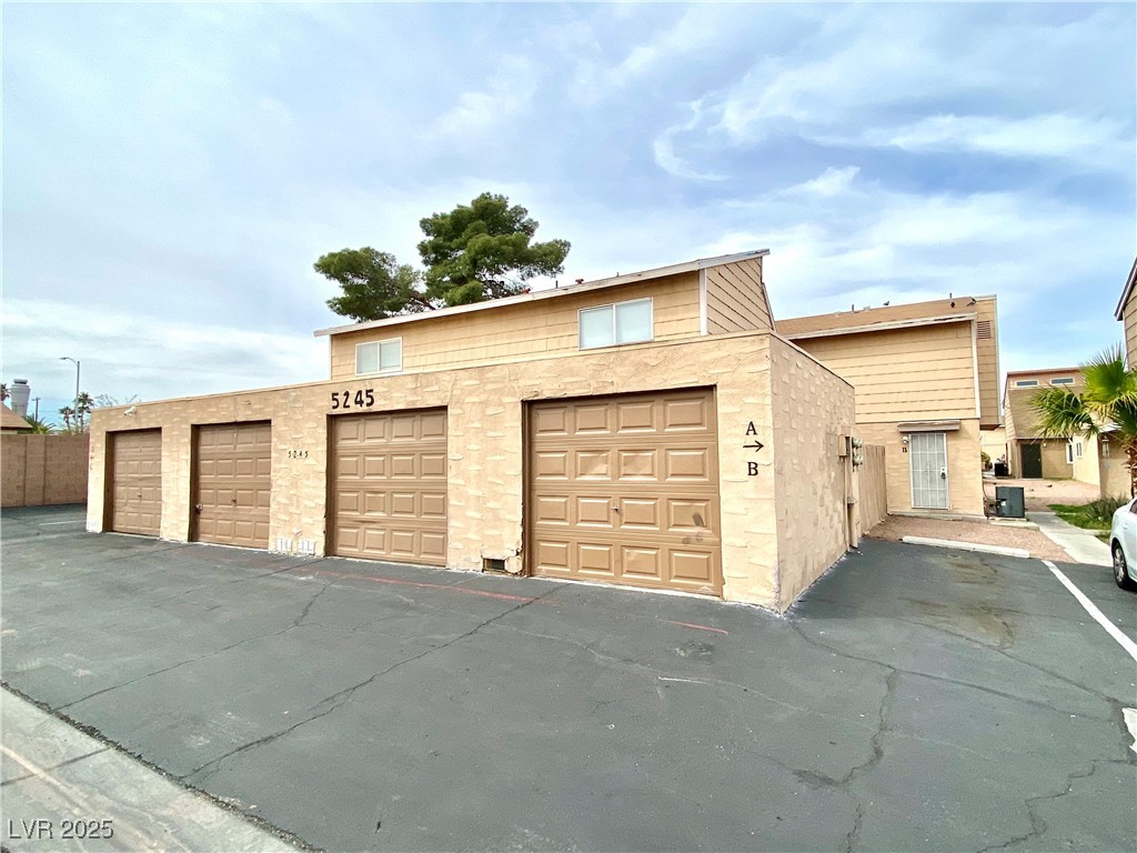 5245 Golden Lane Property Photo
