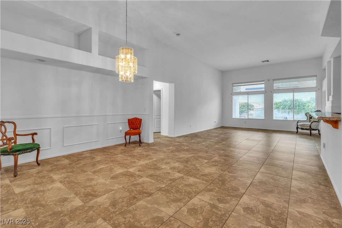 5513 Oakview Falls Court Property Photo 5