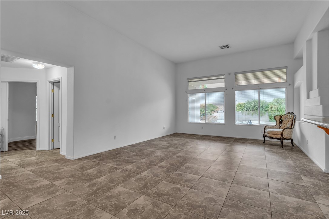 5513 Oakview Falls Court Property Photo 9