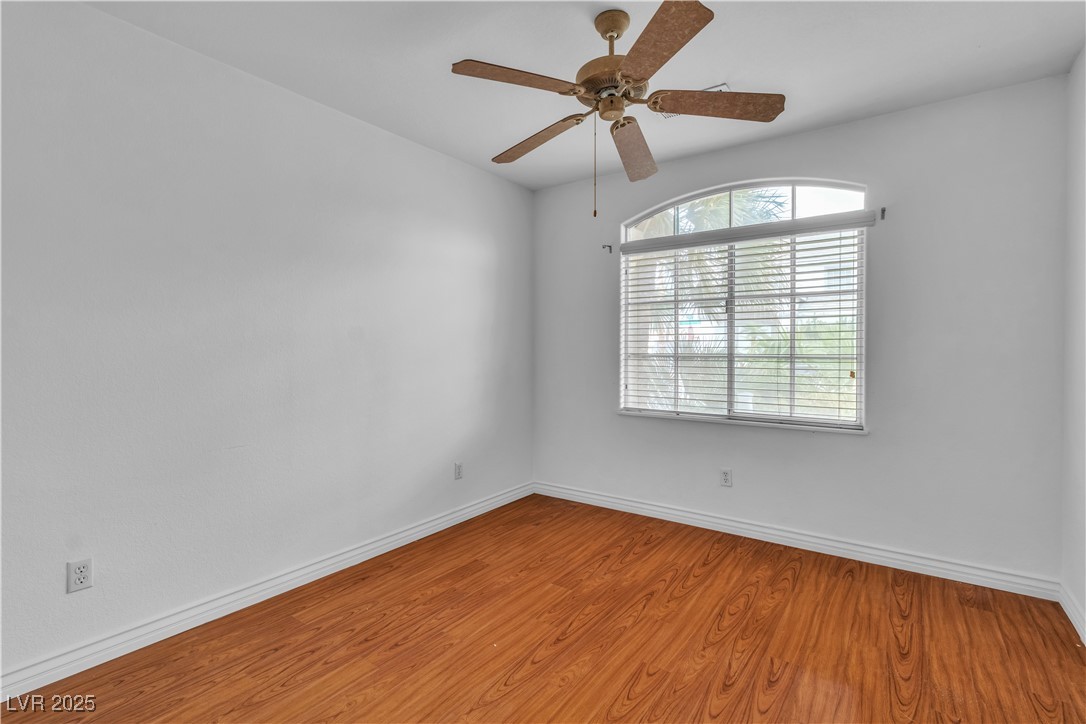 5513 Oakview Falls Court Property Photo 11