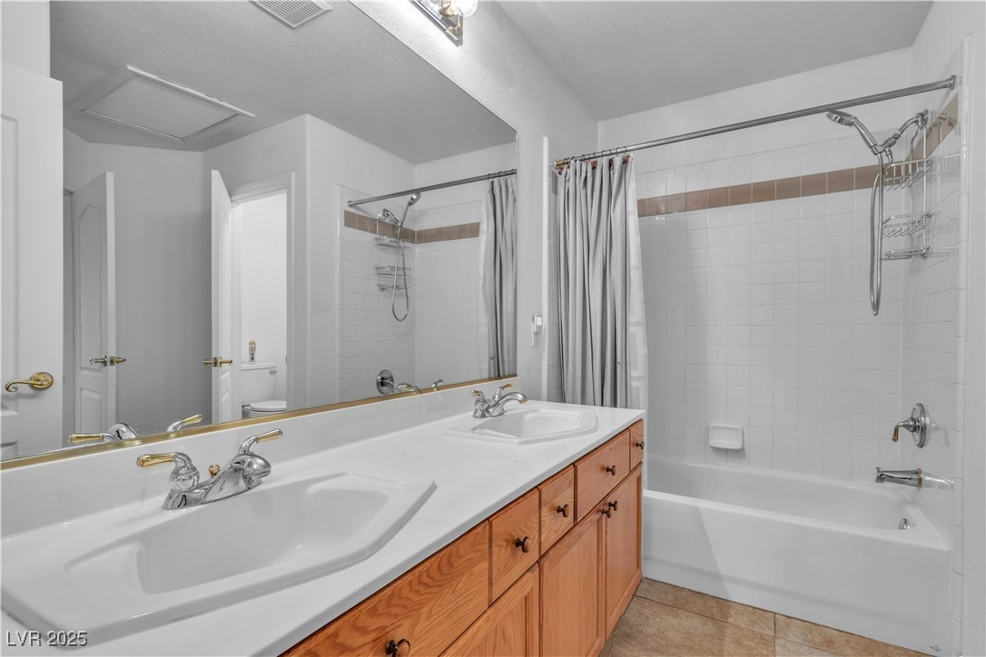 5513 Oakview Falls Court Property Photo 15