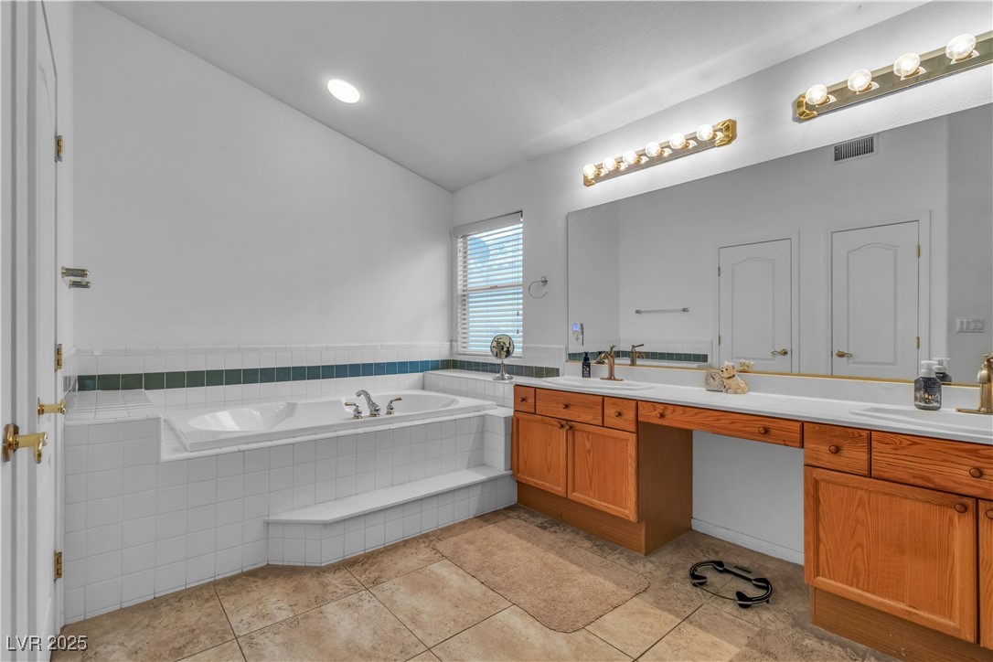 5513 Oakview Falls Court Property Photo 23