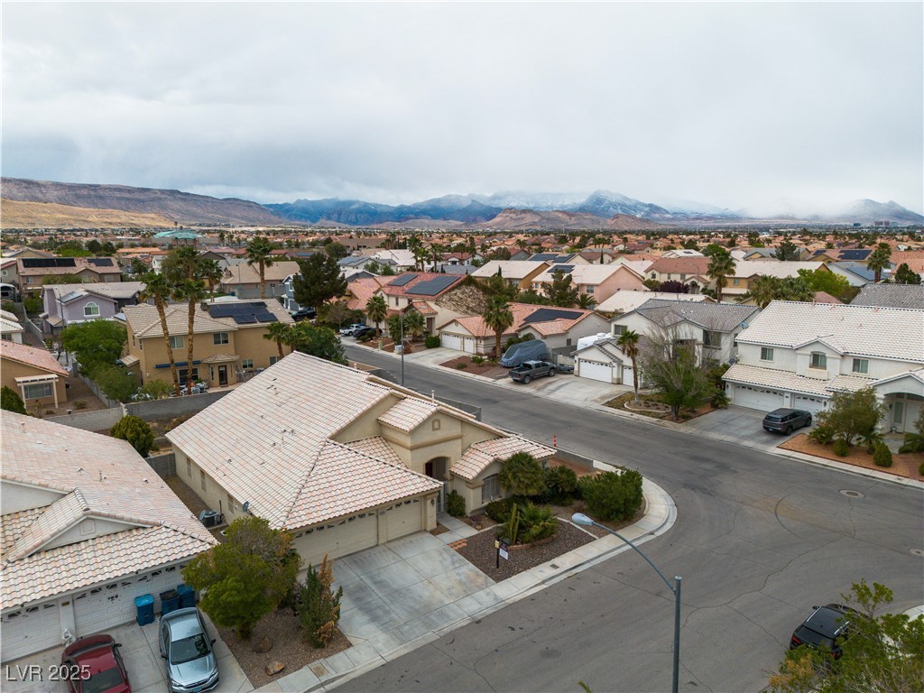 5513 Oakview Falls Court Property Photo 28