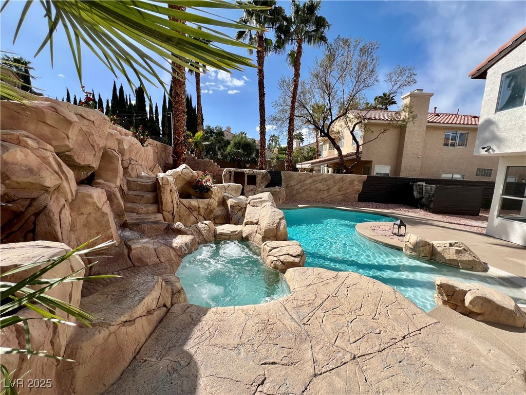 8913 Saint Pierre Drive Property Photo 3