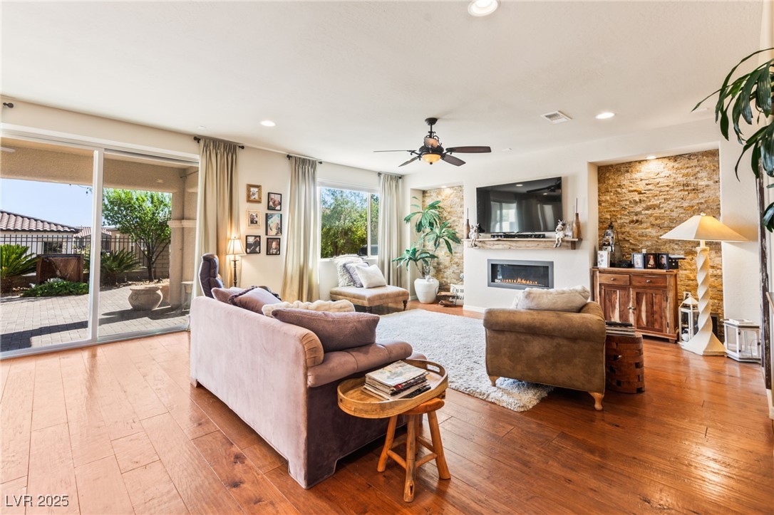 12245 Olivetta Court Property Photo 3