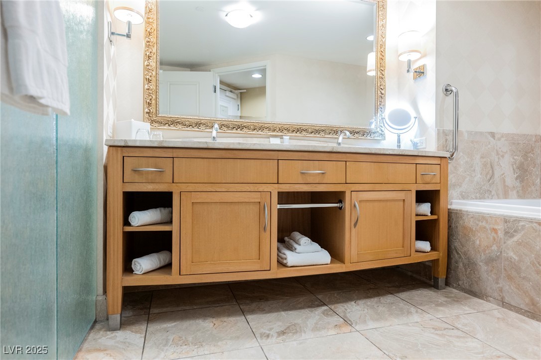 2000 North Fashion Show Drive 4302 Property Photo 33