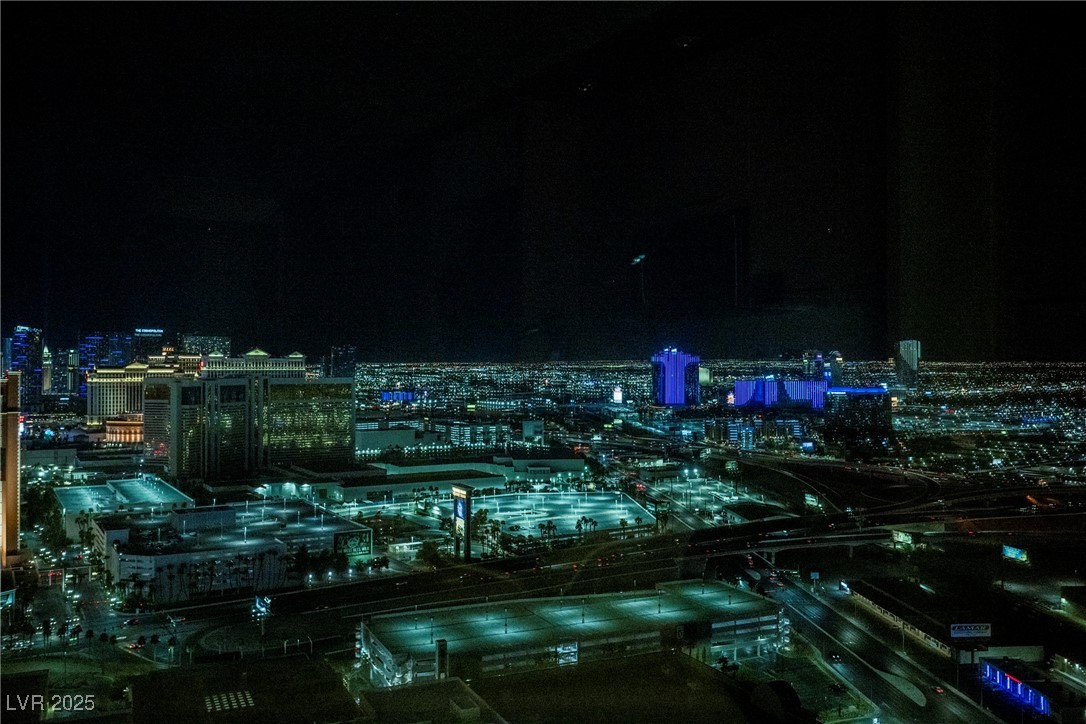 2000 North Fashion Show Drive 4301 Property Photo 3