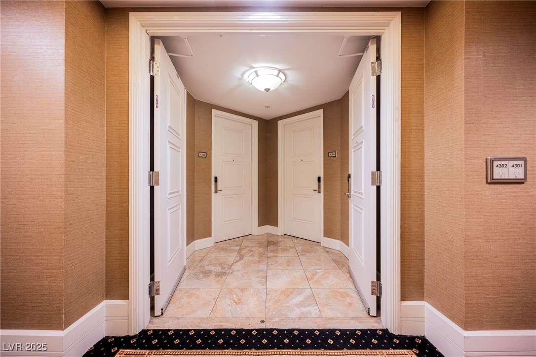 2000 North Fashion Show Drive 4301 Property Photo 4