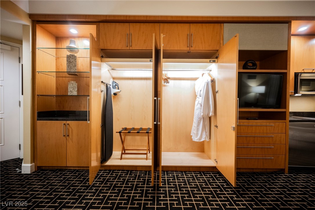 2000 North Fashion Show Drive 4301 Property Photo 20