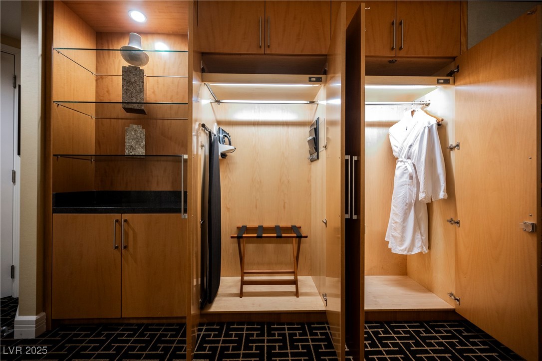 2000 North Fashion Show Drive 4301 Property Photo 21