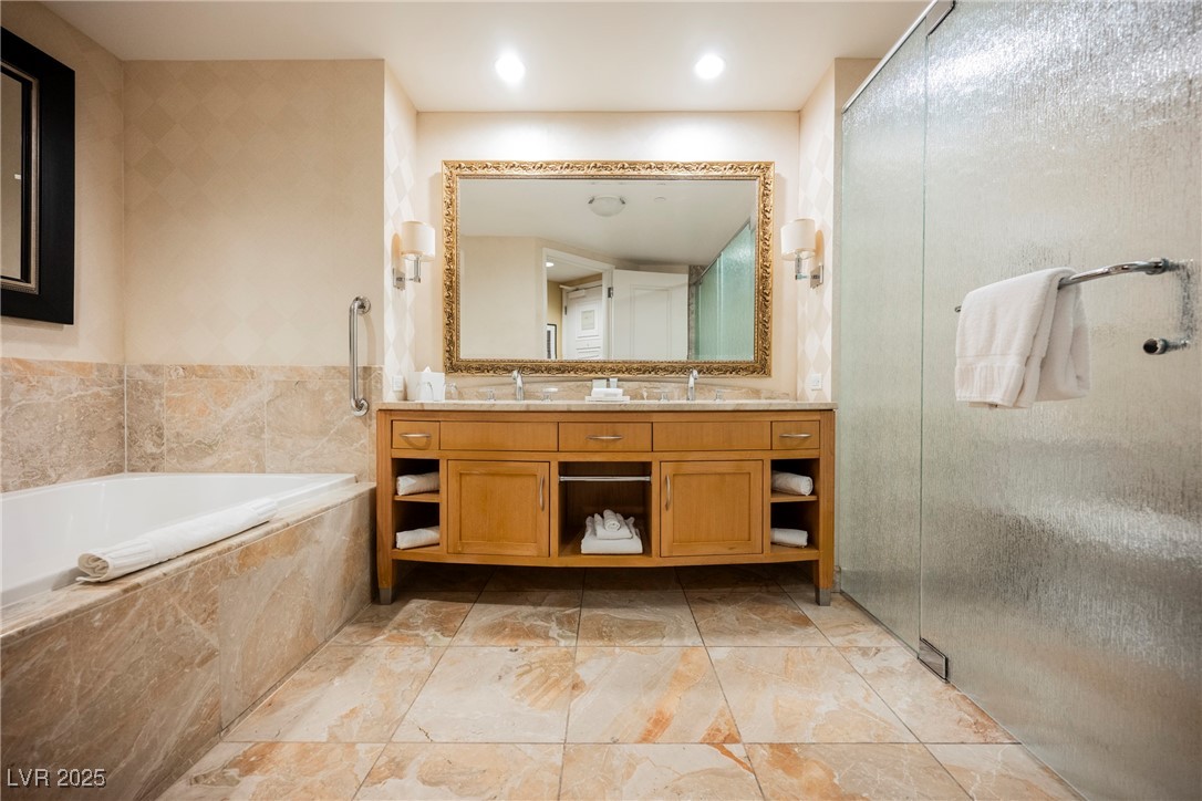 2000 North Fashion Show Drive 4301 Property Photo 22