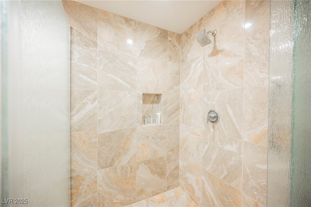 2000 North Fashion Show Drive 4301 Property Photo 28