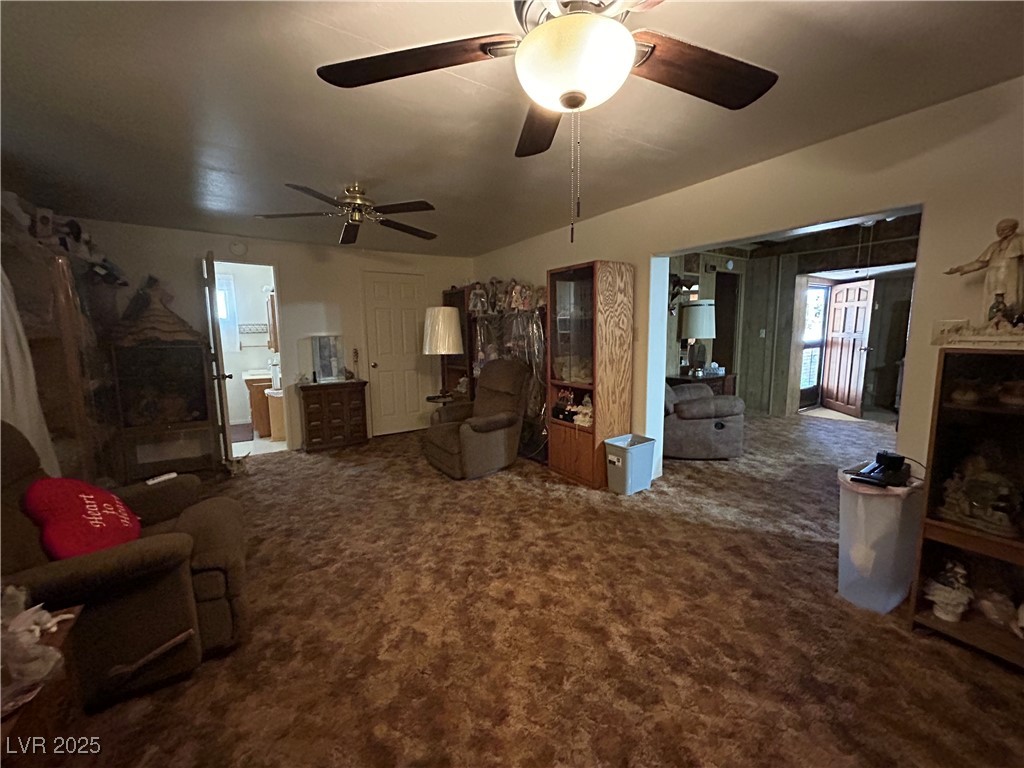 300 North Murphy Street Property Photo 12
