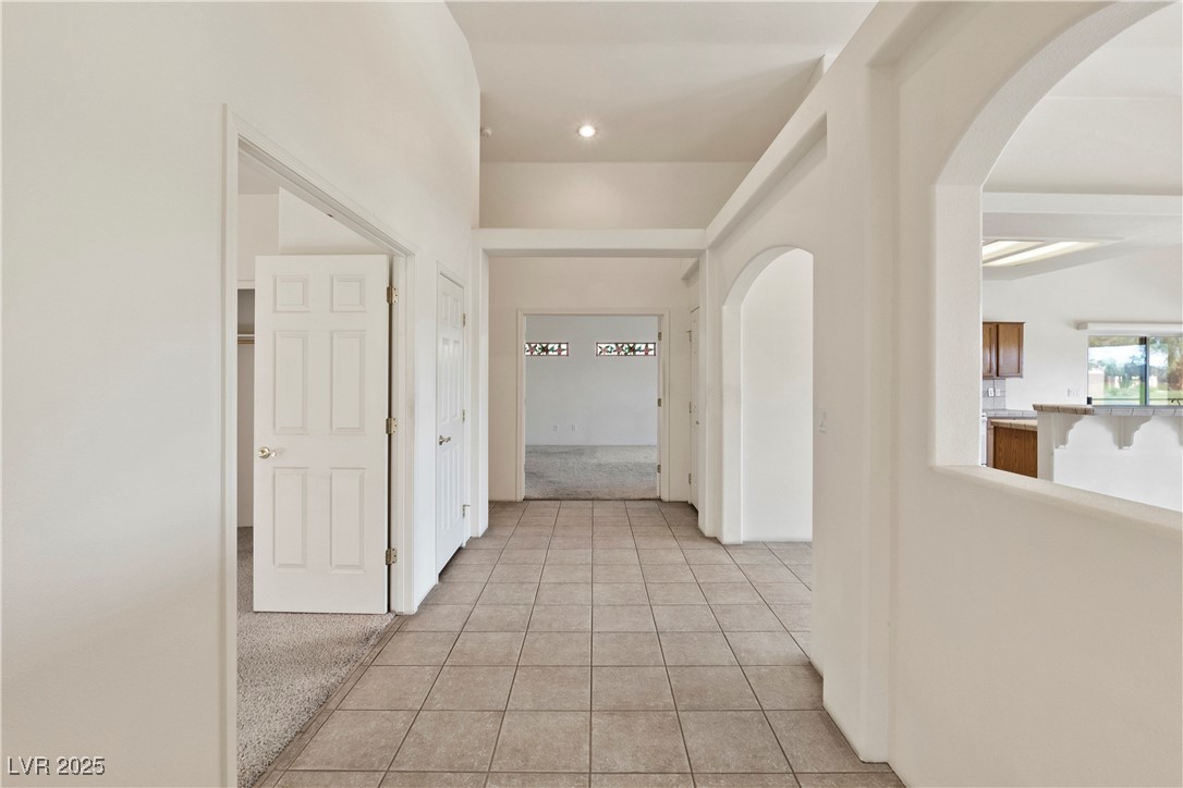 1233 Golf Club Drive Property Photo 2