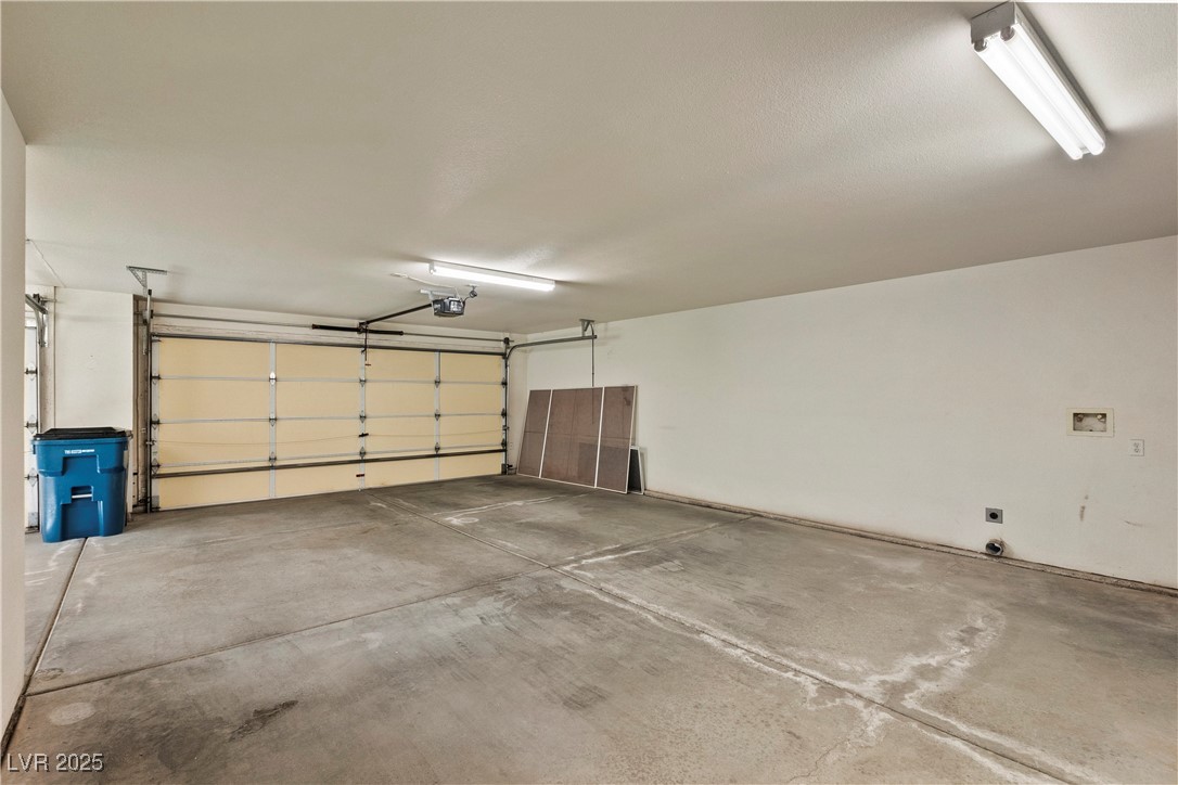 1233 Golf Club Drive Property Photo 12
