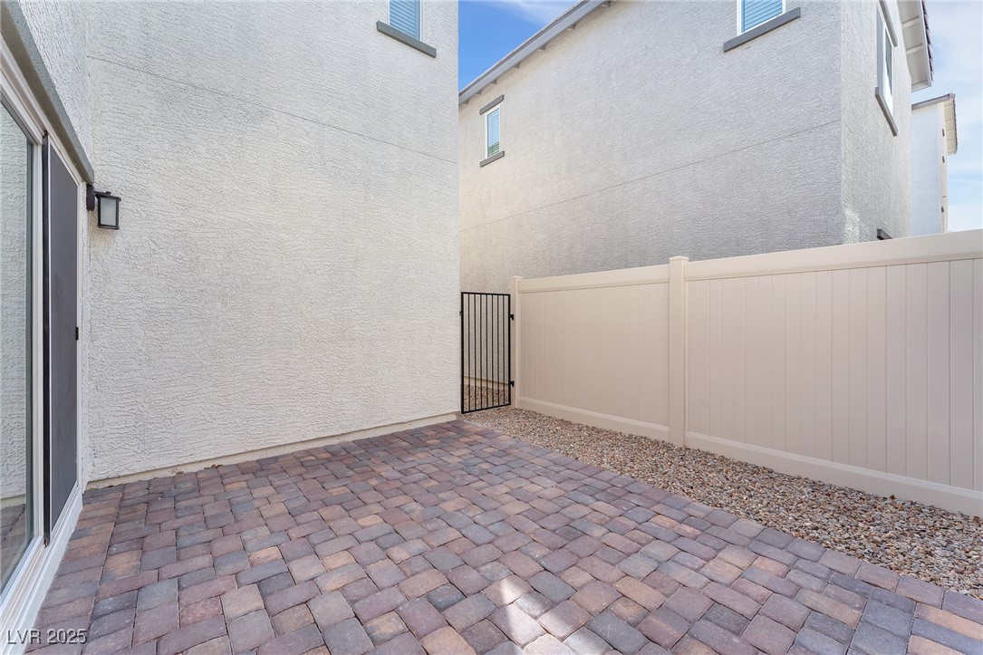 7017 Magenta Moon Street Property Photo 4