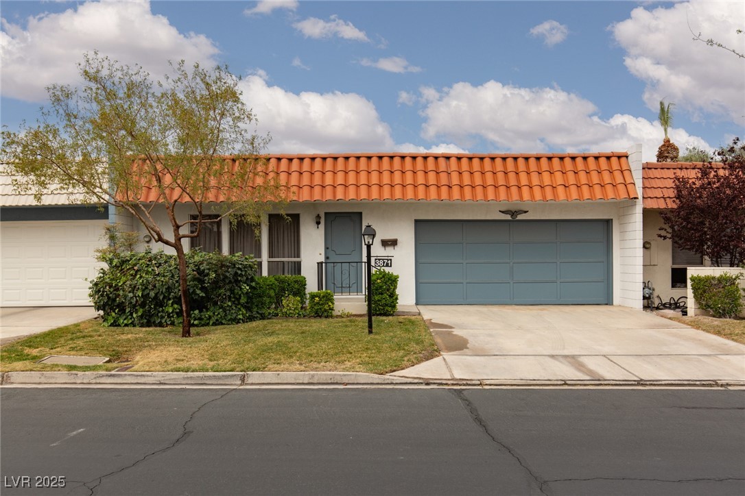 3871 Sinclair Street Property Photo 1