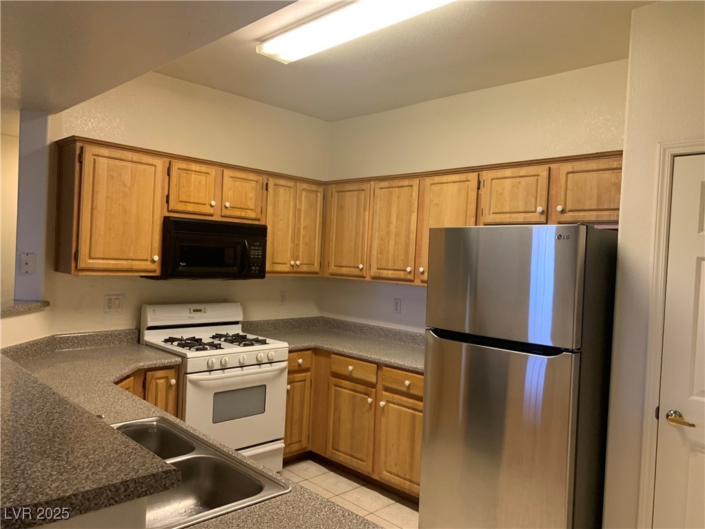 8555 West Russell Road 1078 Property Photo 6