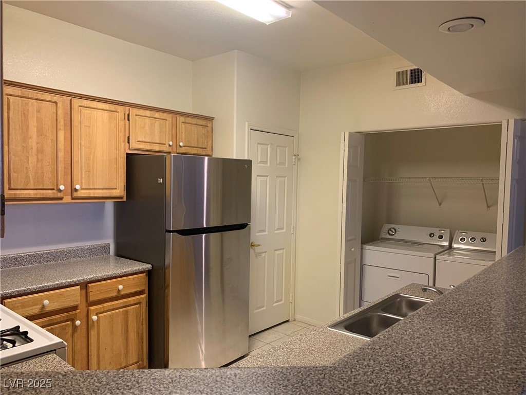 8555 West Russell Road 1078 Property Photo 7