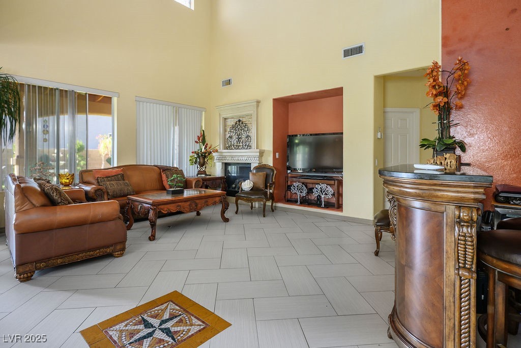 948 Mill Run Creek Avenue Property Photo 2